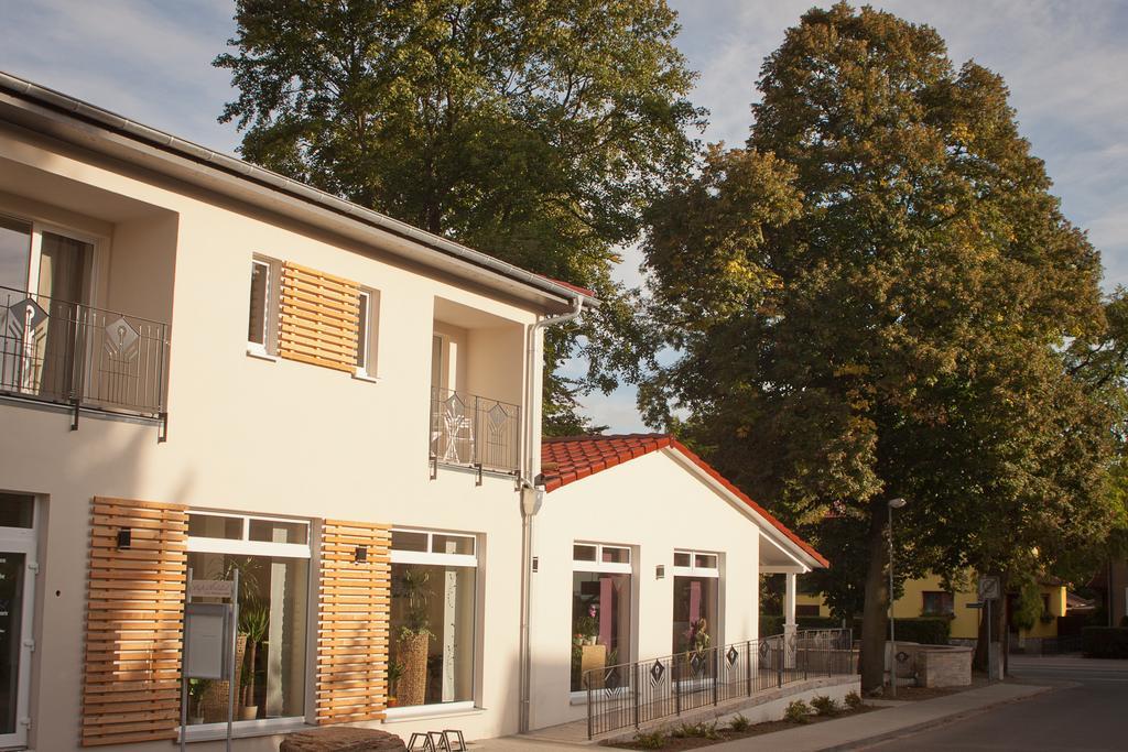 Cafe Hehrlich - Cafe, Pension & Mehr Bad Tennstedt Exteriör bild