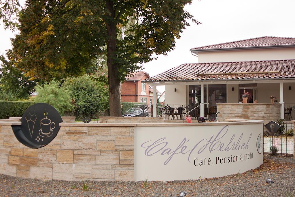 Cafe Hehrlich - Cafe, Pension & Mehr Bad Tennstedt Exteriör bild